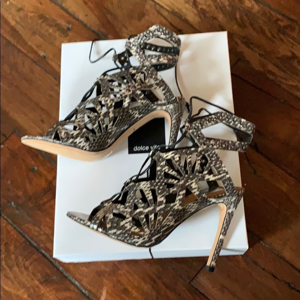 dolce vita heels size 7, leather, snake print